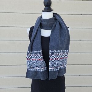 Eddie Bauer gray merino wool scarf with fair isle detail